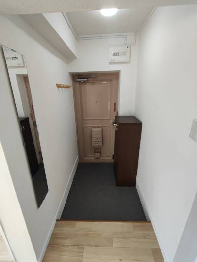 シューズボックス付き玄関♪
姿見もついています！