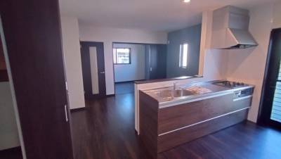 1F12帖+3.8帖洋室!三口コンロもあり、お料理も充実♪