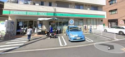 徒歩圏に便利なコンビニあります♪