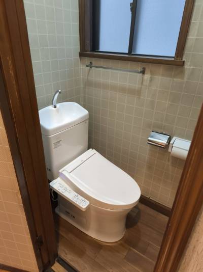 ２階トイレ新品交換済