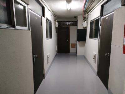 玄関前通路