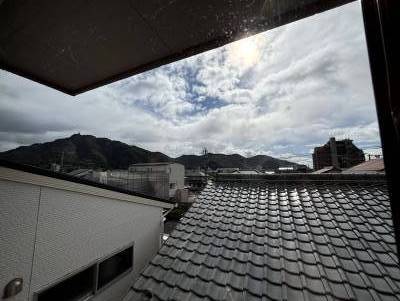 部屋から見える金華山と岐阜城