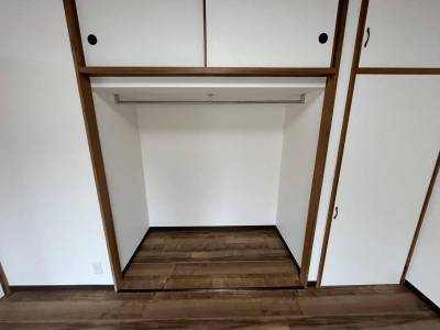 おしゃれな見せる収納。オープンクローゼット