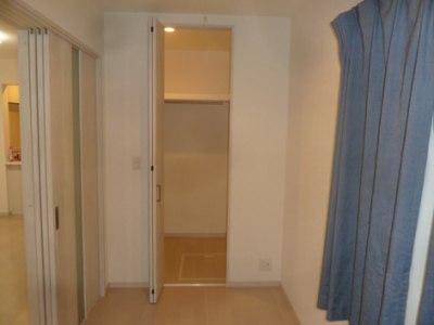 U字型広いクローゼット
大量収納可能