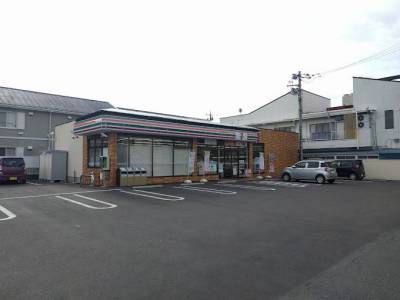 セブンイレブン水戸見川店まで390ｍ
