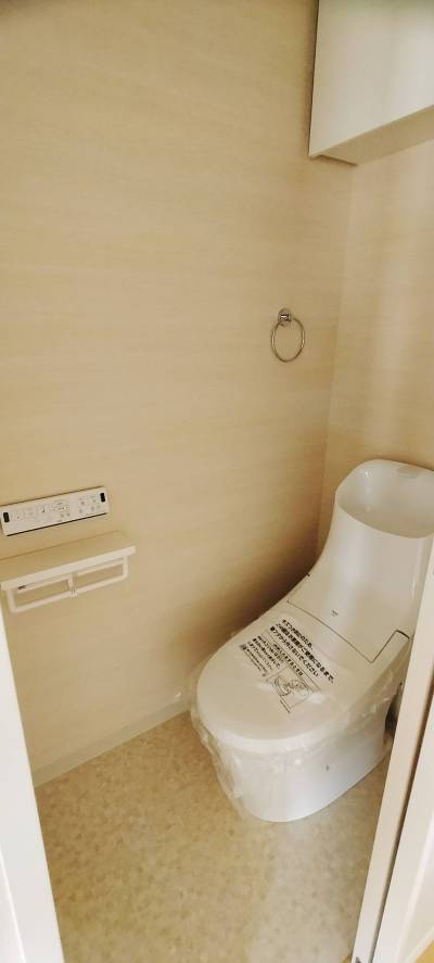 トイレも最新のウォシュレットタイプです！