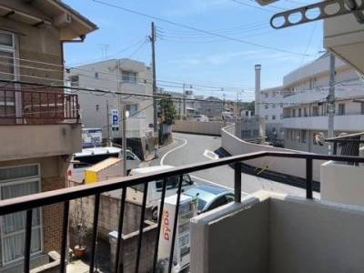 目の前には京都日赤病院もあり便利です。