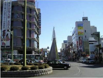 駅前も非常ににぎやかで、暮らしにこまることはないです