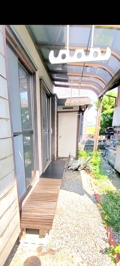 日差しが注ぐ日に楽々洗濯干しが出きるスーペース