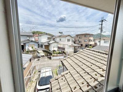 静かな景色を眺めながらゆったり過ごせます♩