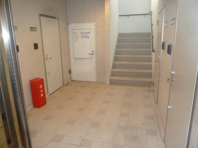広い玄関前
角部屋