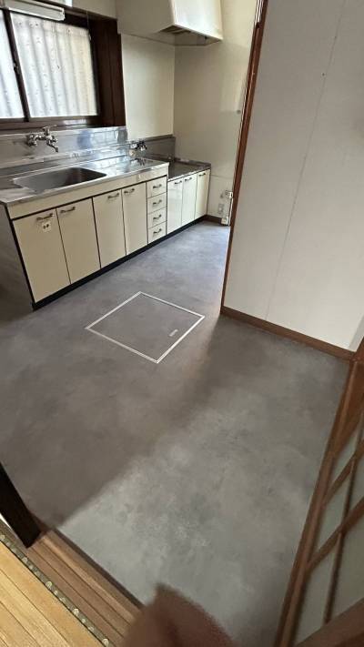 台所は床をきれいにしました！