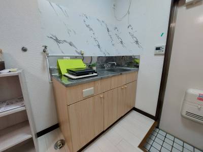 コンパクトなキッチン。