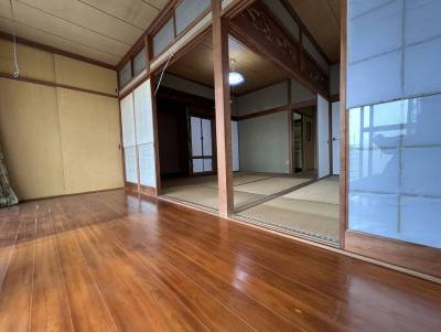 洗濯物が干せる縁側！プライバシーが保てます！！