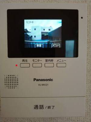 モニター付インターホンで安心です
