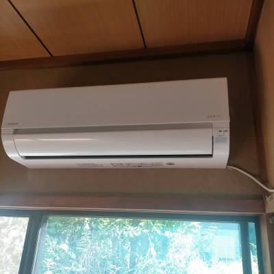 4.5畳に繋がる2.5畳にはエアコンがあり、新品です。