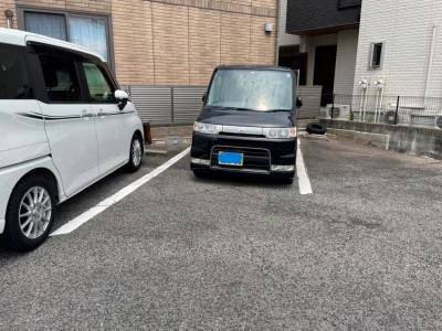 近隣駐車場・徒歩1分
