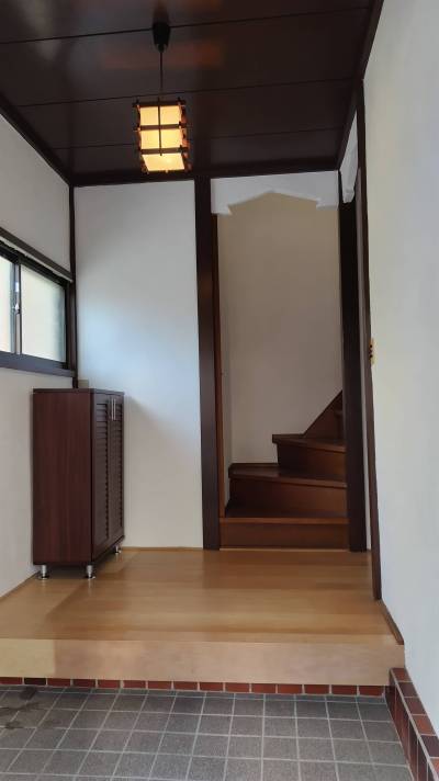 日本旅館みたいな雰囲気の広い玄関