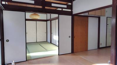 1階の洋室から和室側を望む