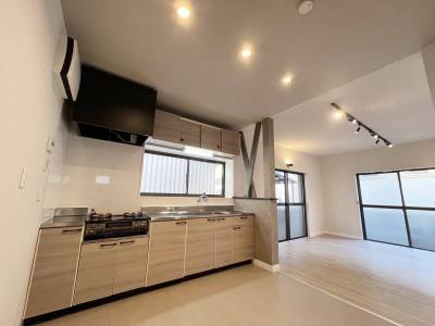 木目調のお洒落なキッチンです。