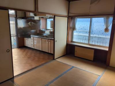 ２階洋室　現在キッチンは使用不可