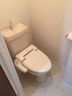 トイレは洗浄機付です