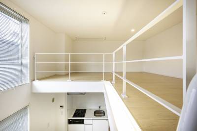 吹き抜けのロフトから見える青い空が最高！