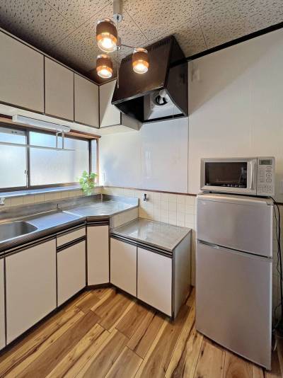 南向きキッチンで日当たり◎冷蔵庫、レンジ、プレゼント！