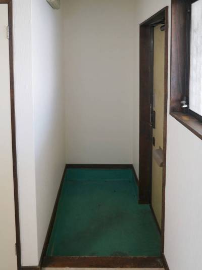 玄関は十分な広さがあり、たくさんの靴が置けます。