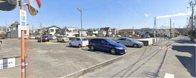 徒歩２～５分圏内に駐車場が３箇所あります。