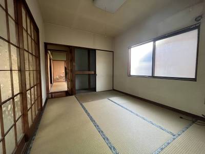 落ち着いた和室。寝室や書斎にも使いやすい空間。