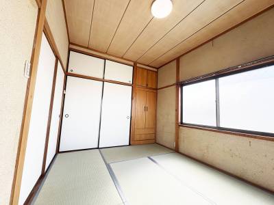 ２階にはもう一つ、収納たっぷり空間の和室があります！