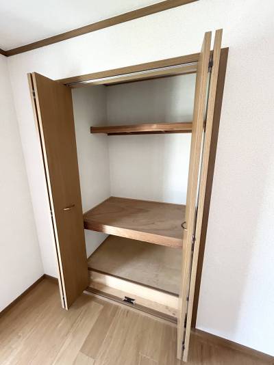 各洋室には収納クローゼットが完備されています