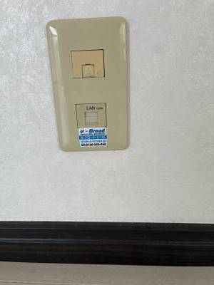 １Ｇ無料インターネットＬＡＮ端子です