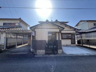 駐車場2台あり(車種によっては停められない可能性もあります)