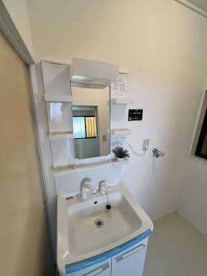 真新しい洗面台