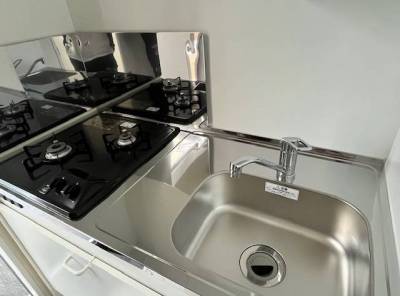 ガスコンロ2口、キッチンも広々！