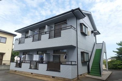 外壁屋根の塗装も終わっており比較的きれいです。