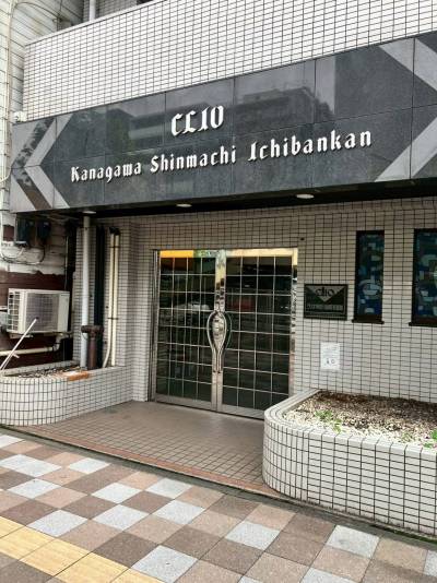 エントランスの外観です。