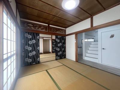 南面陽当り良好‼
広々和室２間続き‼