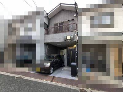 軽自動車が１台停まります