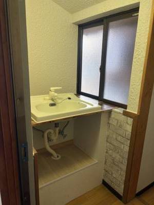 洗面台新品交換済み
