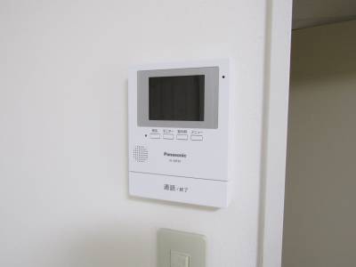 カメラ付きモニターホン
セキュリティも抜群