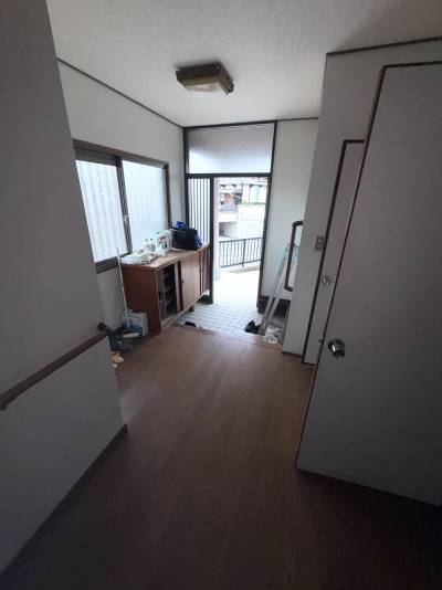玄関から室内へ続くゆったりホール