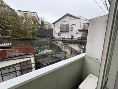 周辺は閑静な住宅街です