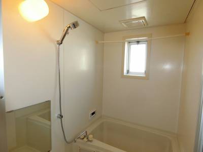 追い炊き機能付き浴室