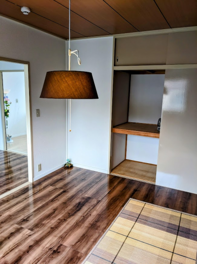 落ち着いた雰囲気の部屋（洋間）