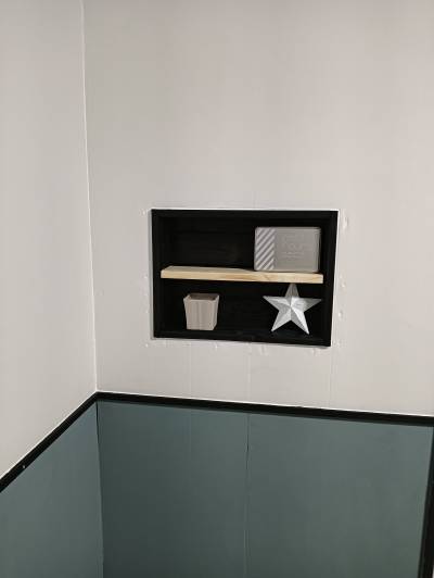 リビングと玄関にニッチを作りました。