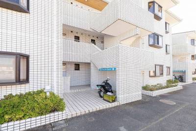 屋根付き駐輪場もあります！