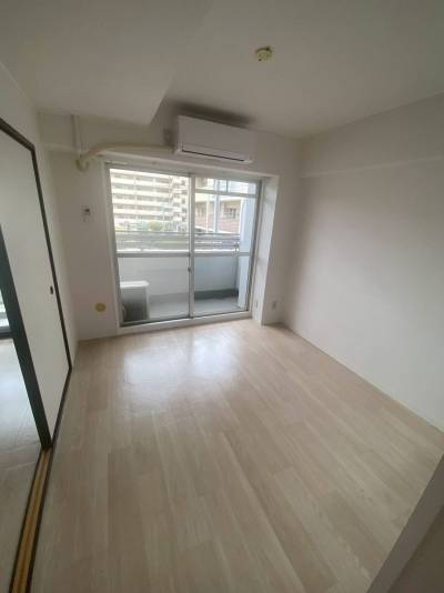 リフォーム前のため別部屋のイメージです。